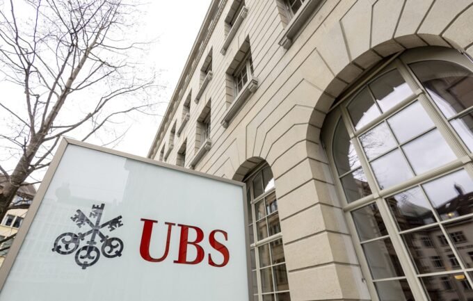 JPMorgan, UBS, and Others Compete for Share of China's Expanding Pension Market