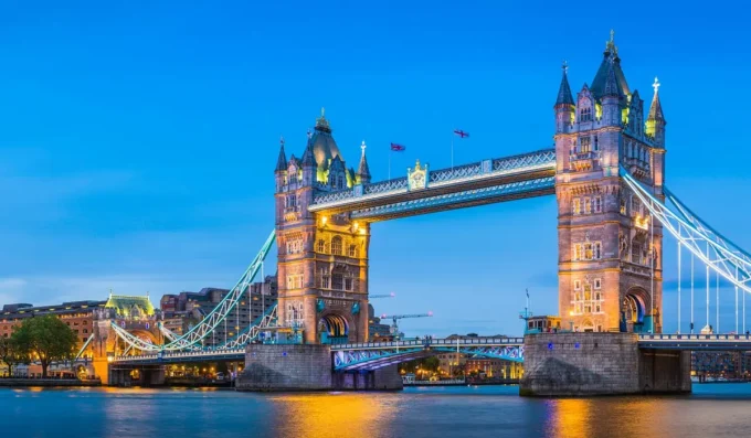 UK Financial Regulator Mandates Comprehensive Climate Risk Management Overhaul for Banks and Insurers