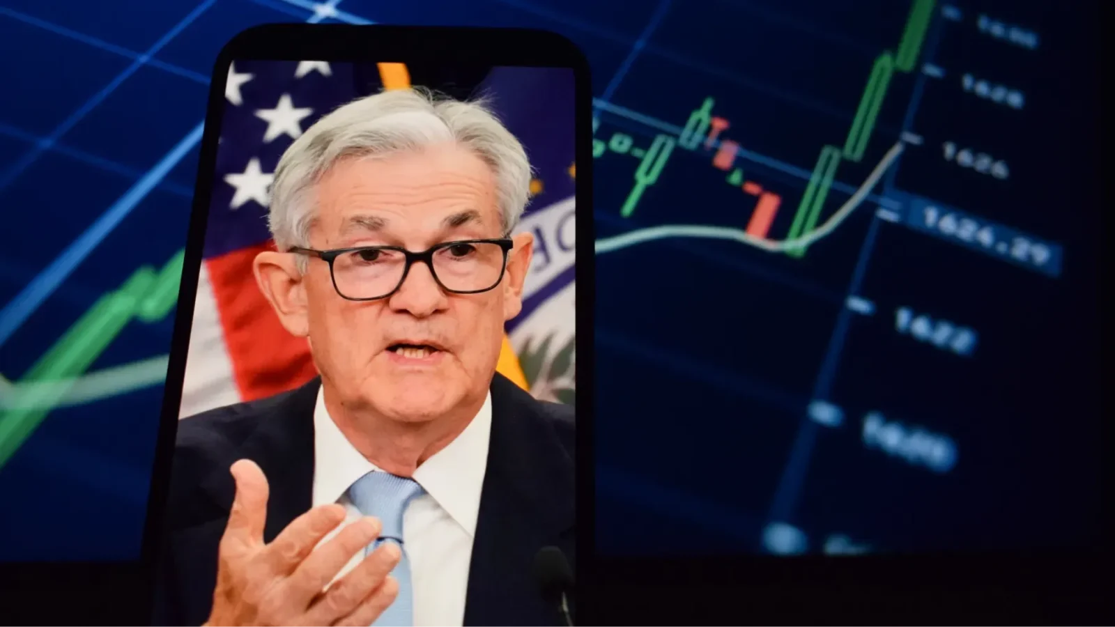 Nasdaq and S&P 500 weaken as risk assets face headwinds from Federal Reserve stability signals and ongoing inflation concerns