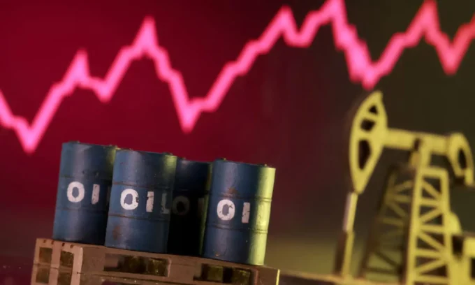 Global oil price charts surging past $105 per barrel amid escalating Iran conflict, with falling stock and bond market indicators highlighting widespread financial selloff and investor uncertainty.