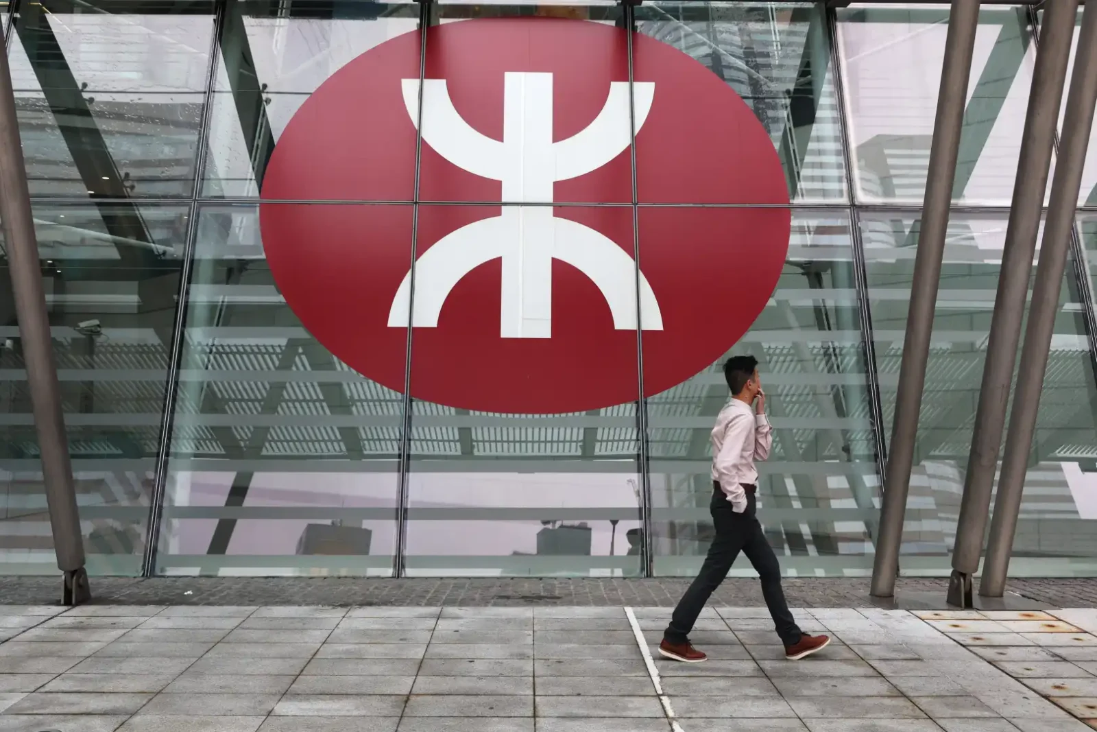 MTR raises 18.8 billion Hong Kong dollars through green bond issuance to fund low carbon rail expansion