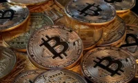 Senator Lummis says the CLARITY Act could reshape U.S. crypto finance by creating a clearer regulatory framework for digital assets