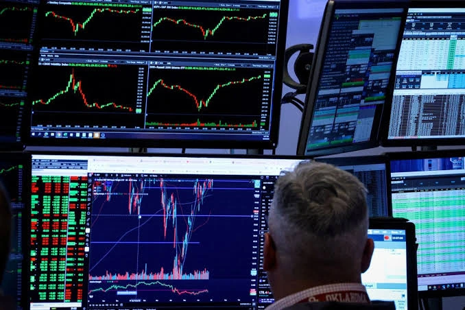 European shares decline as a global technology stock retreat weighs on investor sentiment across regional equity markets