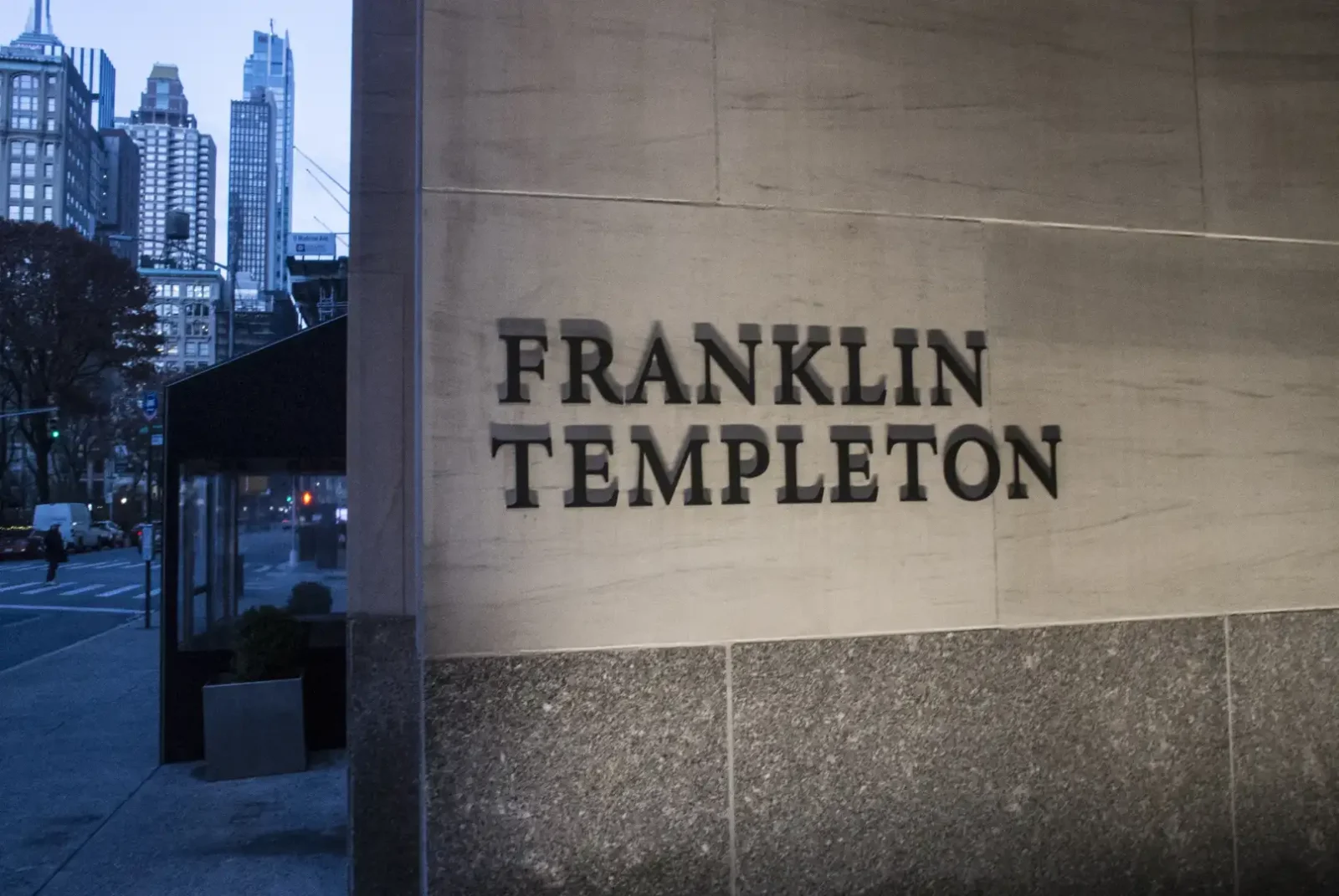 Franklin Templeton completes a tokenized U.S. Treasury trade using stablecoins on a blockchain network