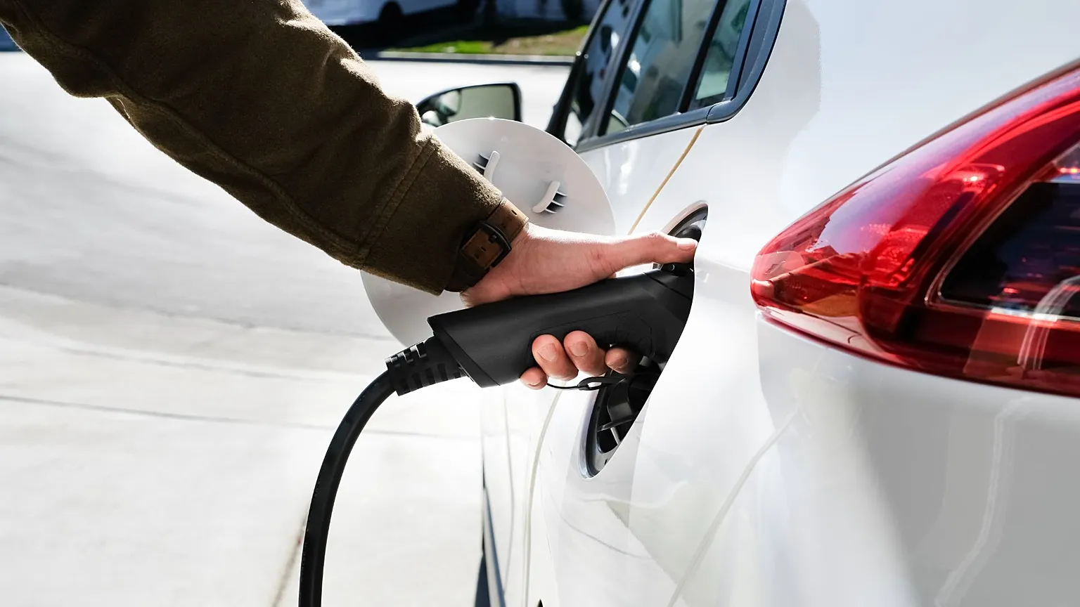 Global electric vehicle sales rebound as demand accelerates in regions outside China and the United States, driving worldwide EV market growth.