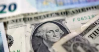 Hedge funds increase purchases of U.S. Treasuries as long-term institutional investors reduce demand for government bonds