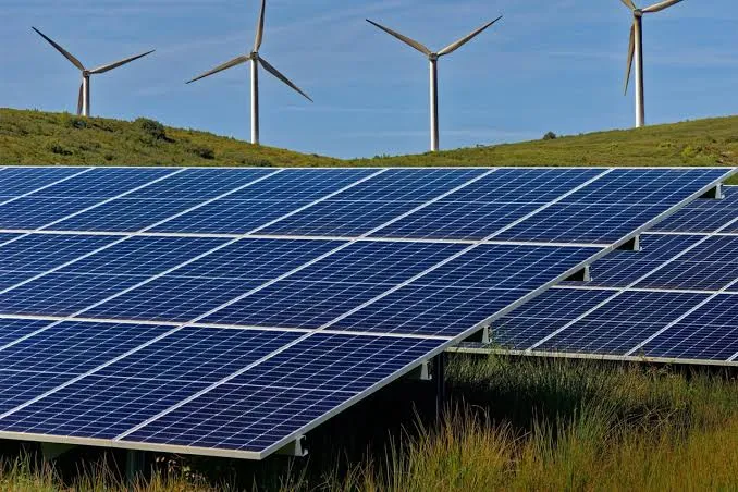 Türkiye launches a 2.4GW renewable energy tender covering new solar and wind projects to accelerate clean energy development and strengthen energy security.