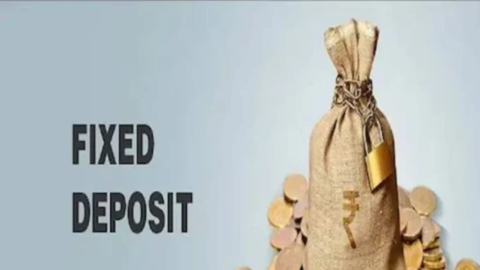 Money bag with padlock and coins beside the words fixed deposit, representing South Africa fixed deposit rates, savings security, and interest income.