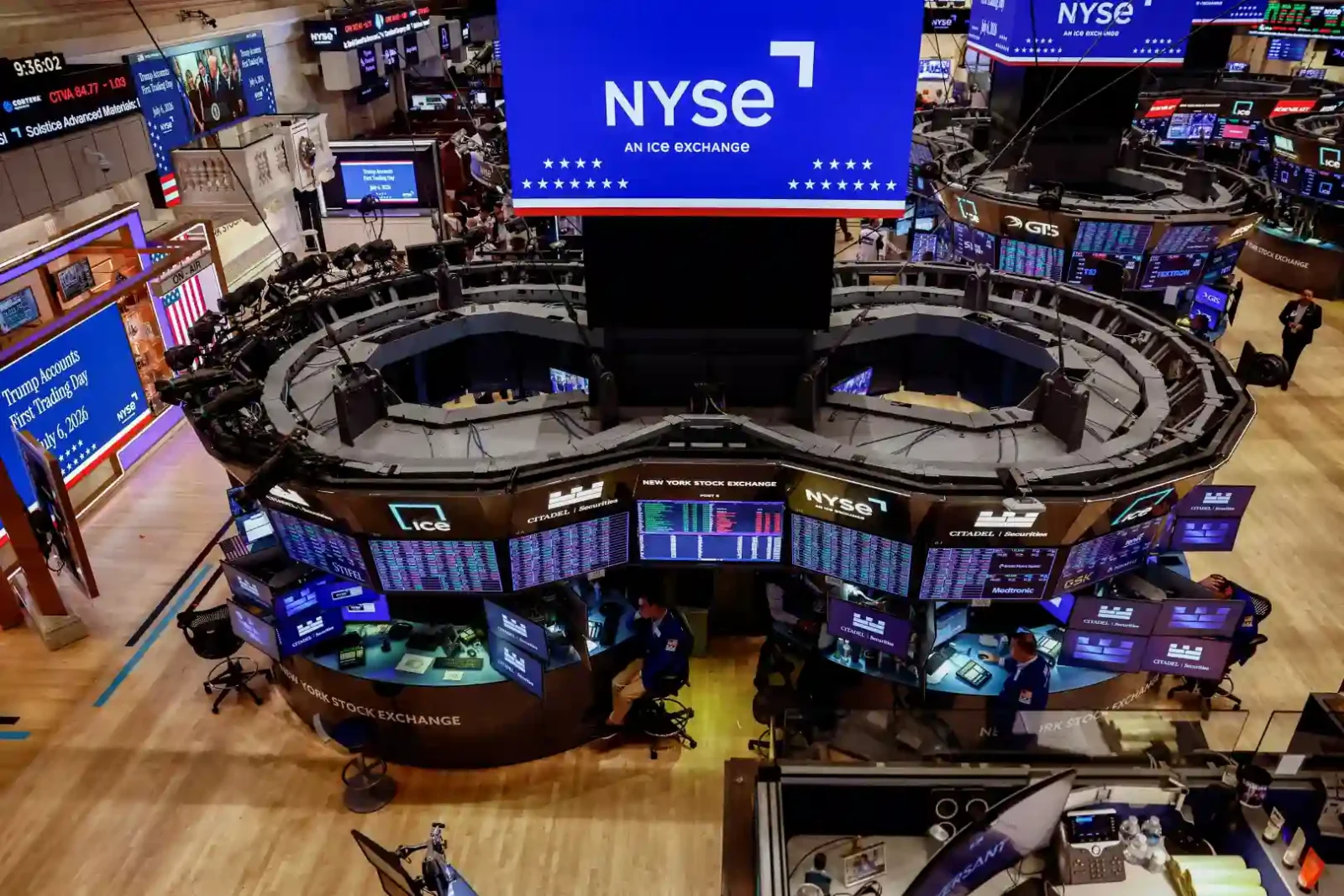 S&P 500 futures slip as rising Treasury yields and earnings concerns weigh on U.S. stock market sentiment