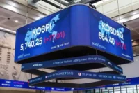 Korean investors shift $7 billion into U.S. stocks as the KOSPI falls, highlighting international portfolio diversification, capital flows, U.S. equities, and Korean markets