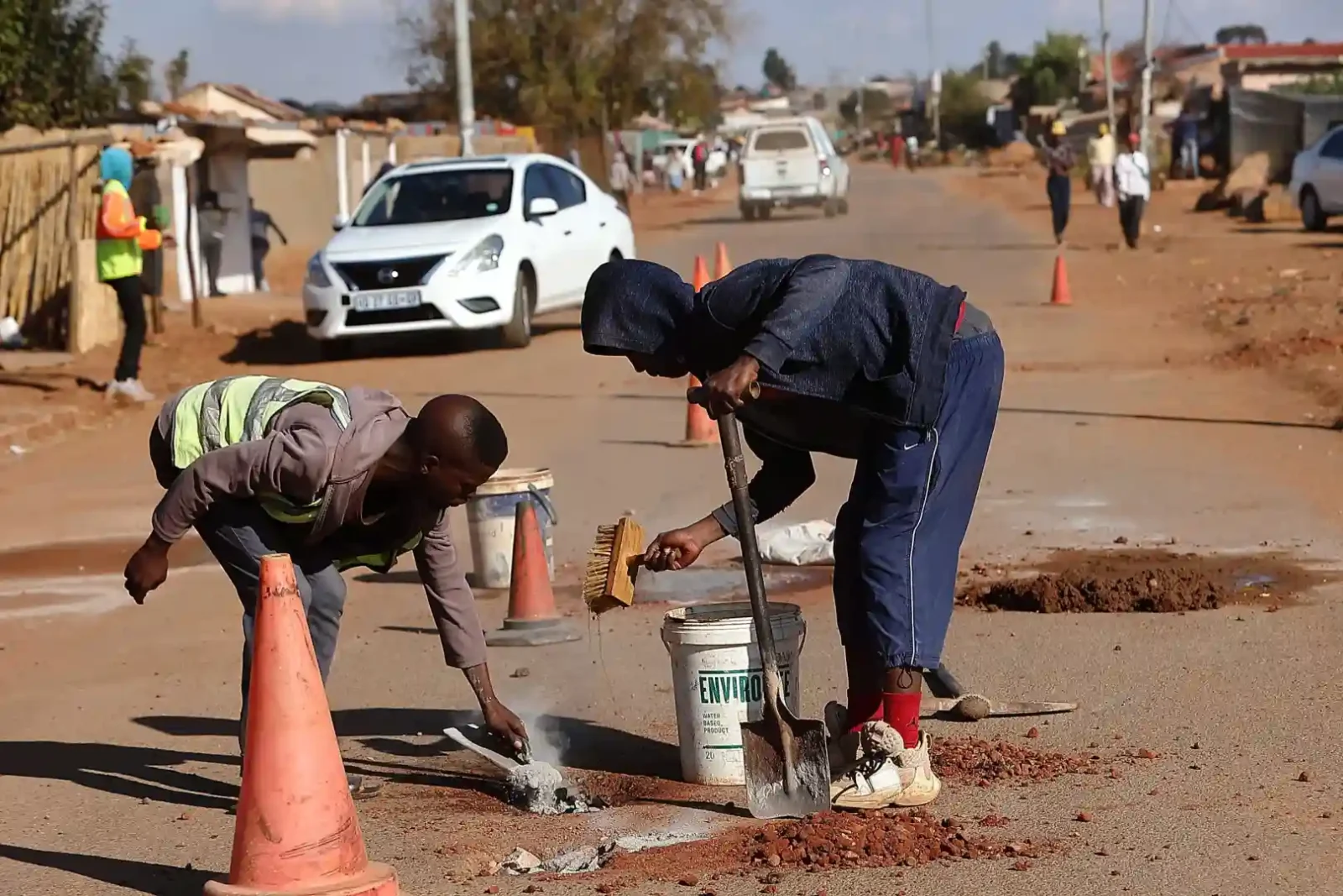South Africa’s unemployment rate rises to 33.6%, highlighting persistent joblessness, labour market pressure, weak employment growth, and economic challenges facing workers