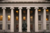U.S. high-grade bond market records its highest number of issuers since January as companies increase investment-grade debt issuance