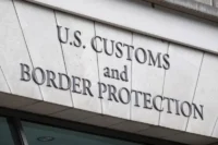 The US prepares $100 billion in tariff refunds after the Supreme Court voids Trump tariffs, affecting importers, trade policy, government revenue, and global markets