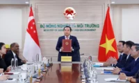 Vietnam and Singapore strengthen cooperation on Article 6 carbon markets to support carbon trading, climate finance, and emissions reduction.
