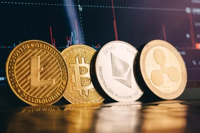 21 banks plan to launch a dollar-pegged stablecoin in 2027, expanding institutional participation in the global digital asset market.
