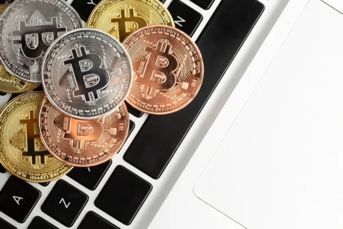 Banca d’Italia requires Italian crypto-asset service providers to screen every crypto transfer for sanctions compliance, regardless of transaction value.