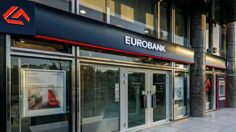 Eurobank raises €600 million through a green senior preferred bond.