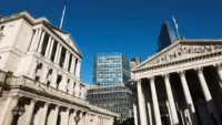 UK gilt yields hit a 19-year high as Bitcoin holds at $76,000, highlighting rising borrowing costs, bond markets, and cryptocurrency prices